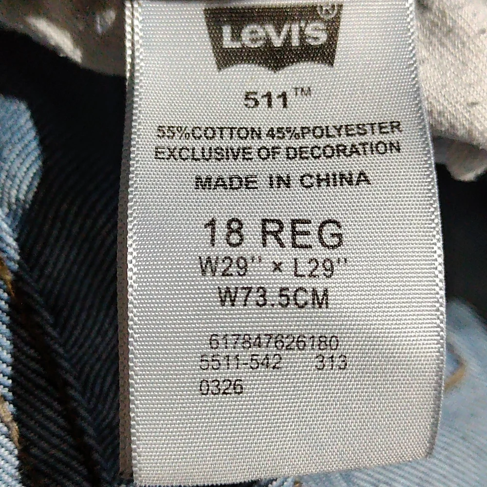 Levi's - Picture 3 of 4